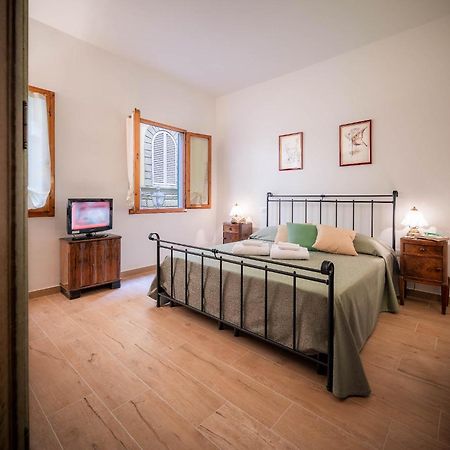 Novella Benedicta Apartments Firenze Bagian luar foto