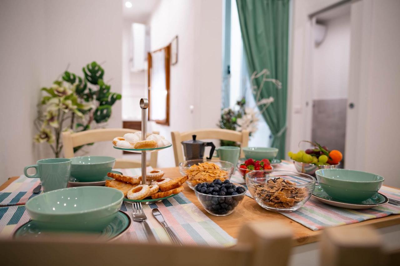 Novella Benedicta Apartments Firenze Bagian luar foto
