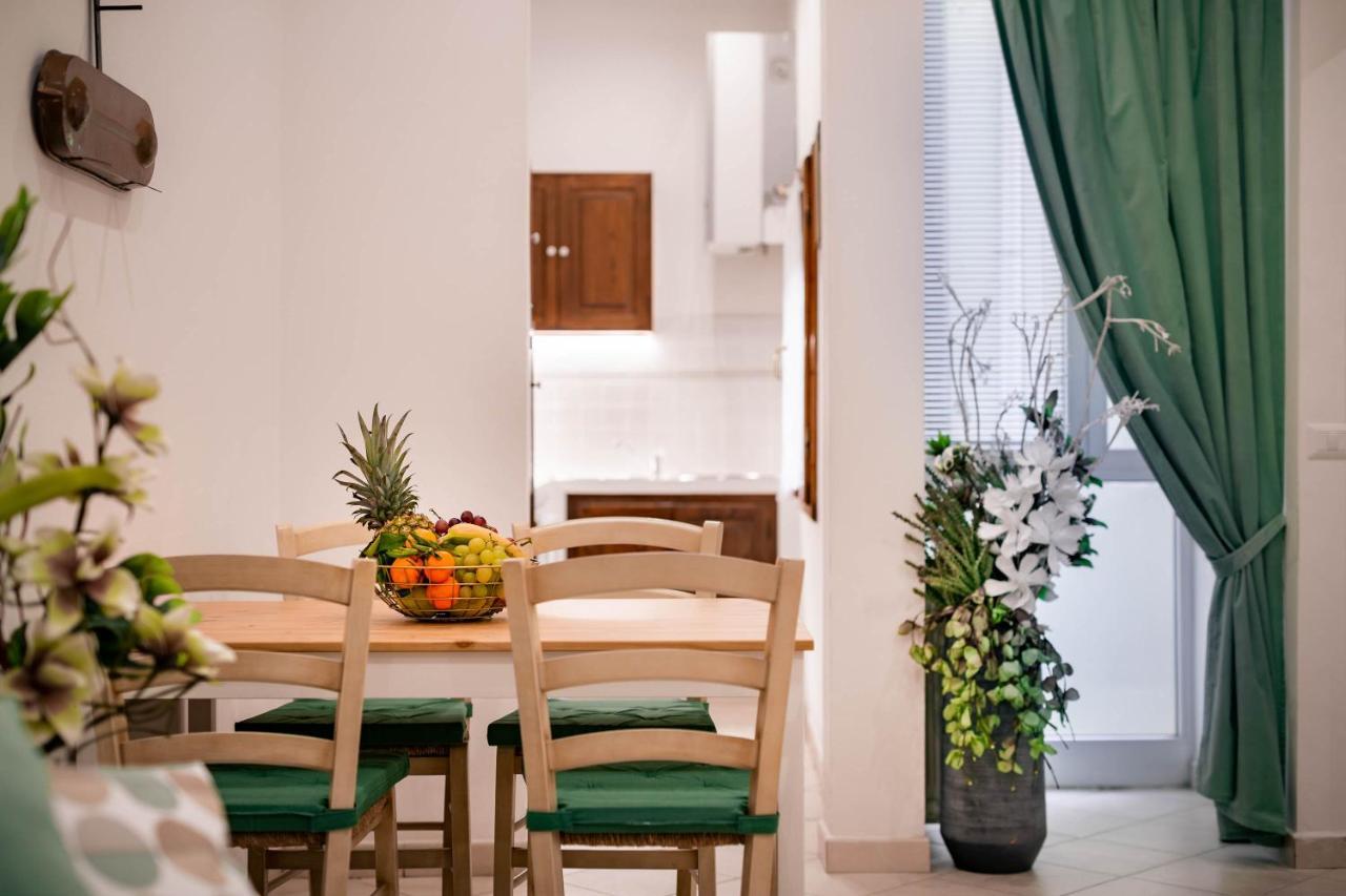Novella Benedicta Apartments Firenze Bagian luar foto