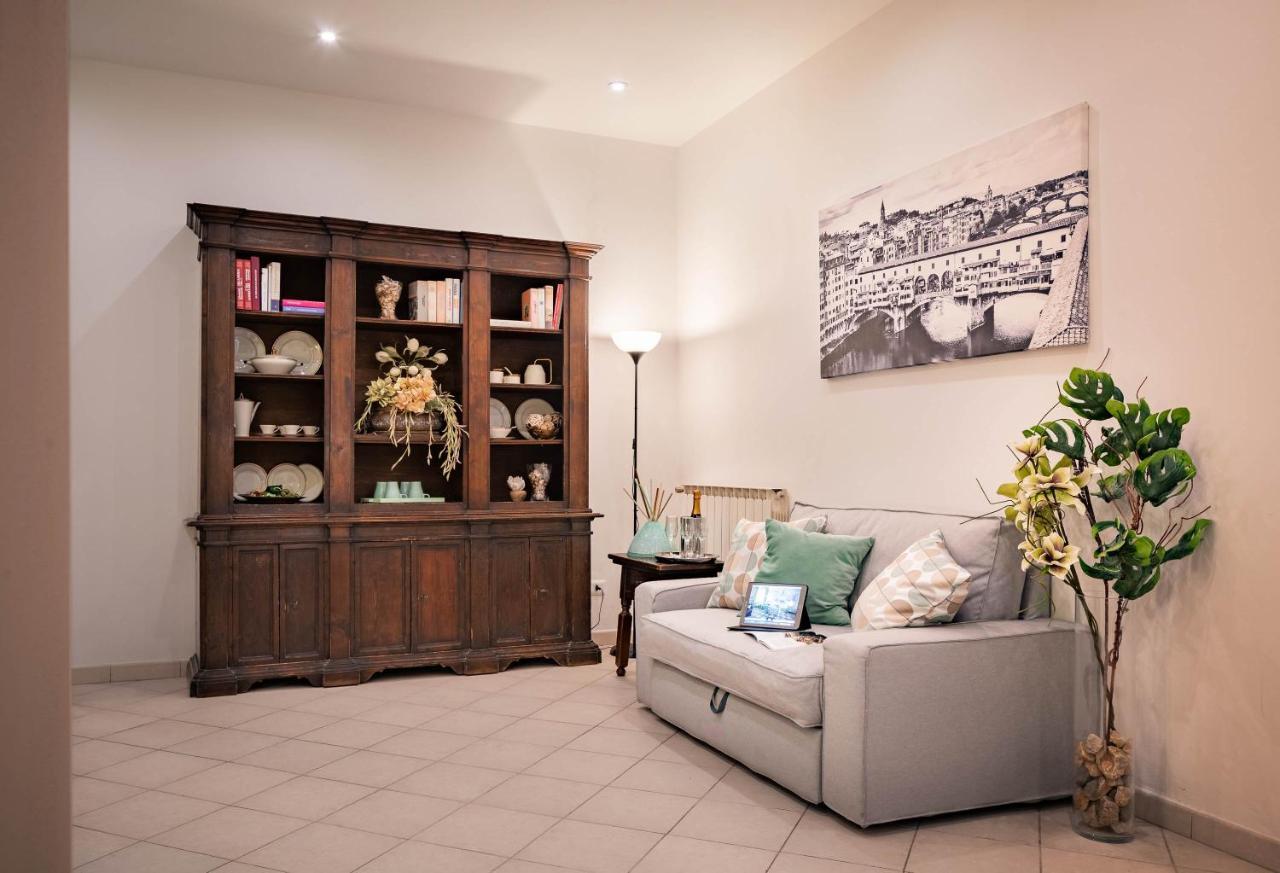 Novella Benedicta Apartments Firenze Bagian luar foto