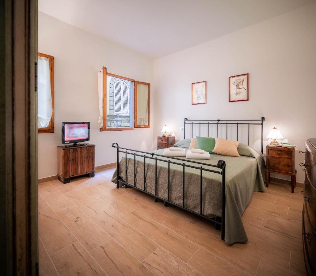 Novella Benedicta Apartments Firenze Bagian luar foto