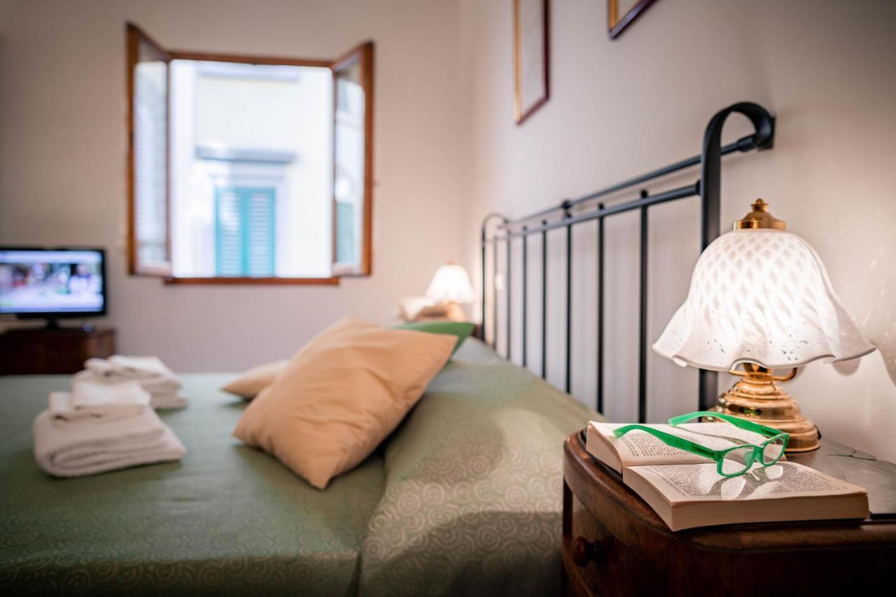 Novella Benedicta Apartments Firenze Bagian luar foto